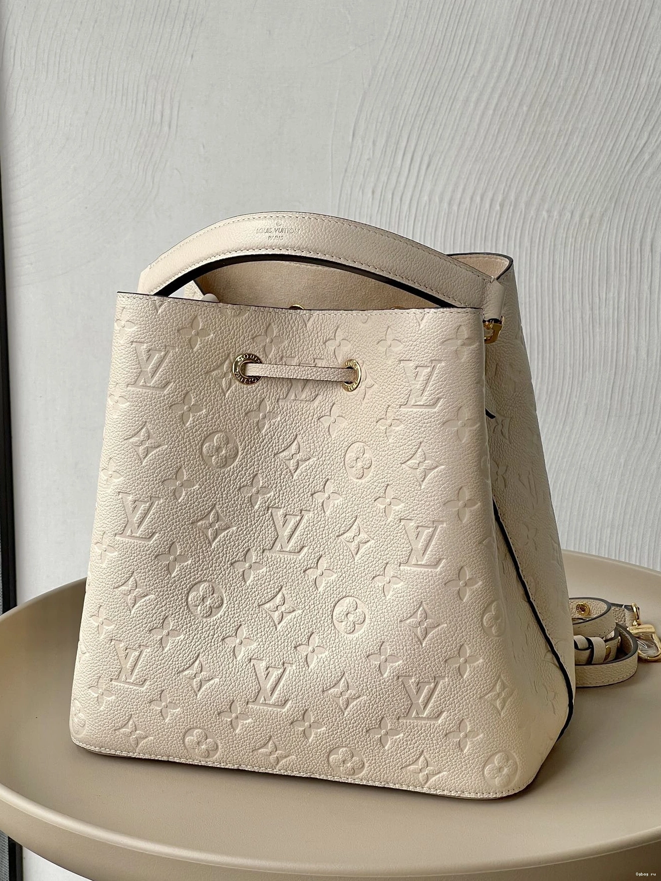 LOUIS VUITTON NÉONOÉ MM 0707